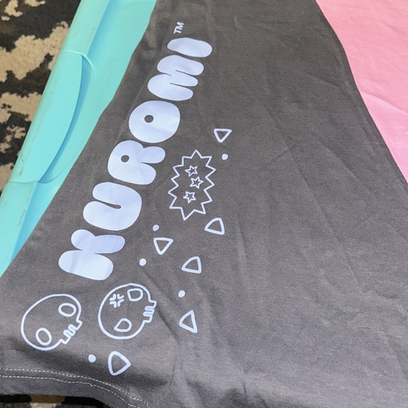 NWT Sanrio Kuromi Wavy Panel T-Shirt 2X - Picture 4 of 9